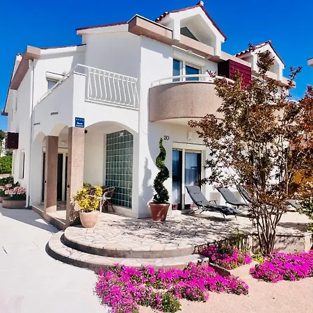 Luxury Villa, * Šibenik